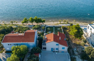 Foto 3 - Casa de 3 quartos em Nin com terraço e vistas do mar