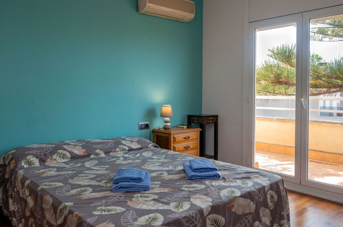 Foto 18 - Casa con 3 camere da letto a Calafell con piscina e vista mare