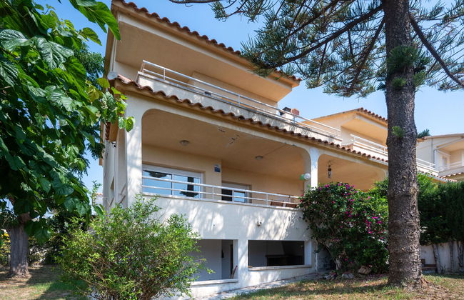 4 bedroom House in Calafell with swimming pool and garden - Photo 29