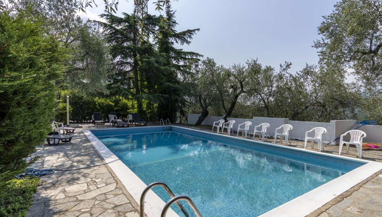 Apartamento de 2 quartos em Chiusanico com piscina e jardim - Foto 1