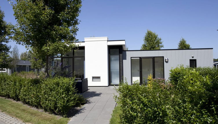 Photo 1 - 2 bedroom House in Velsen-Zuid with swimming pool and garden