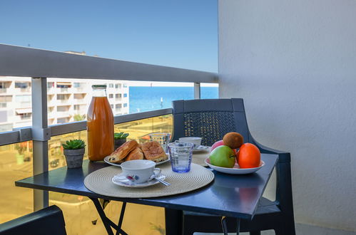 Foto 17 - Apartment mit 1 Schlafzimmer in Saint-Cyprien mit blick aufs meer