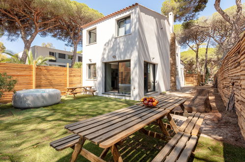 Foto 5 - Haus mit 4 Schlafzimmern in Hyères mit garten und blick aufs meer