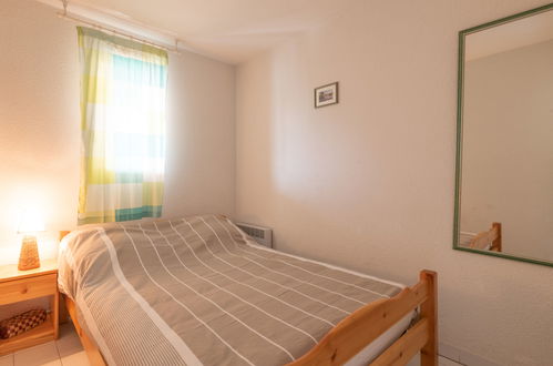 Foto 3 - Appartamento con 2 camere da letto a Le Grau-du-Roi con piscina e vista mare