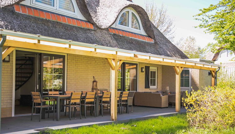 Photo 1 - Maison de 5 chambres à Hellevoetsluis avec piscine et jardin