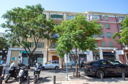 Foto 17 - Apartment mit 1 Schlafzimmer in Cagnes-sur-Mer