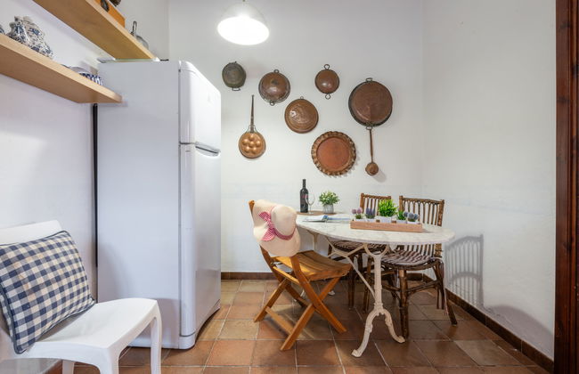 Maison de 4 chambres à Quartu Sant'Elena avec jardin - Photo 12