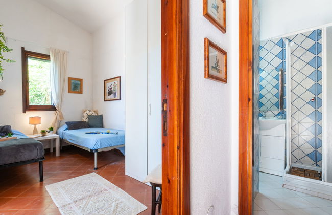 Maison de 4 chambres à Quartu Sant'Elena avec jardin - Photo 17