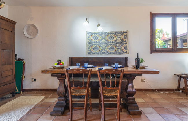 Maison de 4 chambres à Quartu Sant'Elena avec jardin - Photo 11