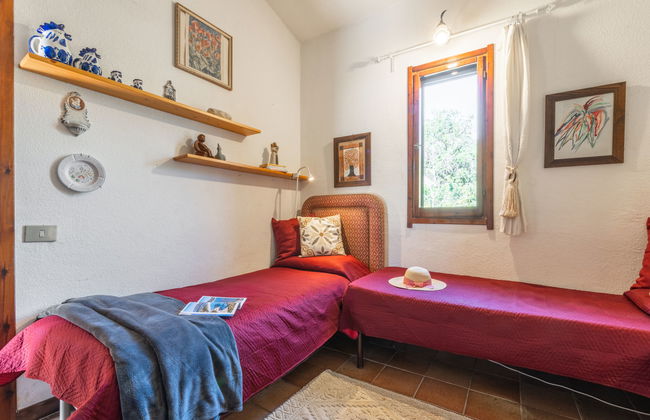Maison de 4 chambres à Quartu Sant'Elena avec jardin - Photo 18
