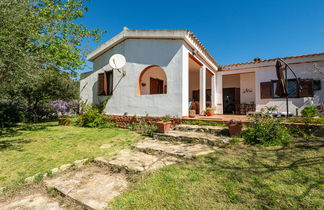 Foto 1 - Casa de 3 quartos em Quartu Sant'Elena com jardim e vistas do mar