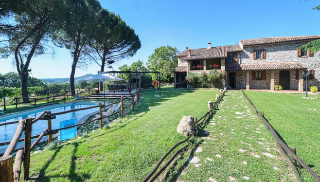 Casa de 5 quartos em Massa Martana com piscina privada e jardim - Foto 5