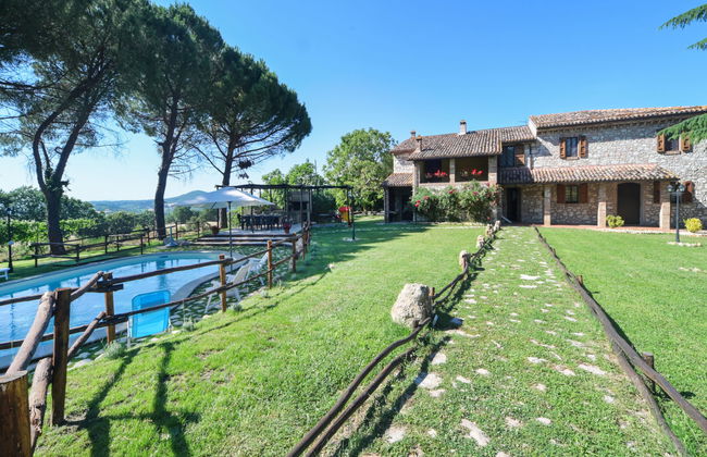 Casa de 5 quartos em Massa Martana com piscina privada e jardim - Foto 5