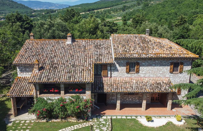 Casa de 5 quartos em Massa Martana com piscina privada e jardim - Foto 3