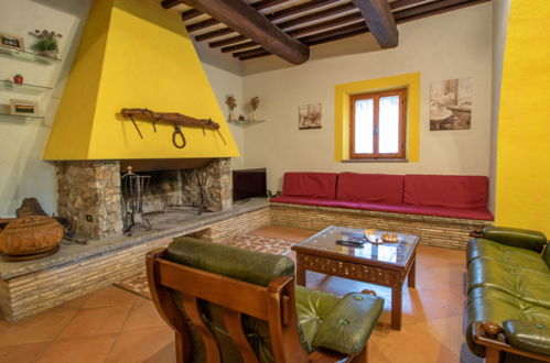 Photo 12 - 4 bedroom House in Massa Martana with private pool and garden