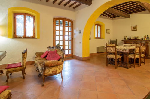 Photo 8 - 4 bedroom House in Massa Martana with private pool and garden