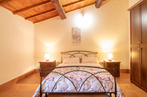 Photo 18 - 4 bedroom House in Massa Martana with private pool and garden