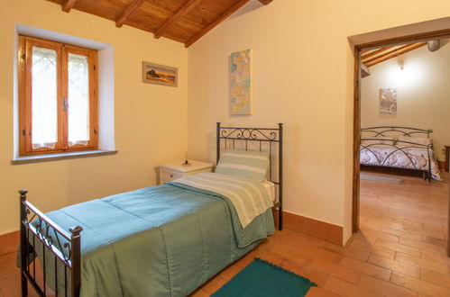 Photo 16 - 4 bedroom House in Massa Martana with private pool and garden