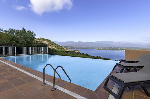 Foto 1 - Casa con 3 camere da letto a Porto-Vecchio con piscina e vista mare