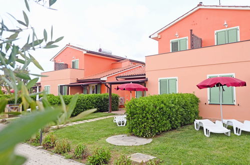 Photo 11 - 1 bedroom Apartment in Rosignano Marittimo with swimming pool and garden