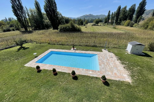 Foto 3 - Casa de 8 quartos em Gubbio com piscina privada e jardim