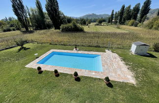 Foto 3 - Casa de 8 habitaciones en Gubbio con piscina privada y jardín