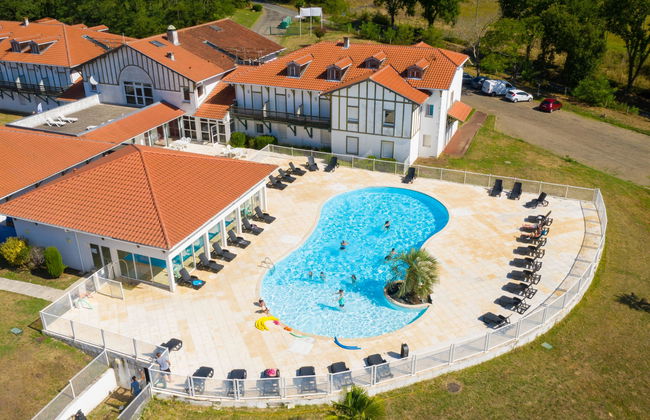 Apartamento de 4 quartos em Cassen com piscina e terraço - Foto 1