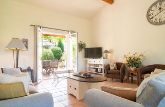 Photo 3 - 4 bedroom House in Nans-les-Pins with private pool and garden