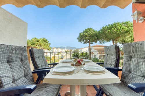 Foto 20 - Apartamento de 2 habitaciones en Castelló d'Empúries con terraza y vistas al mar