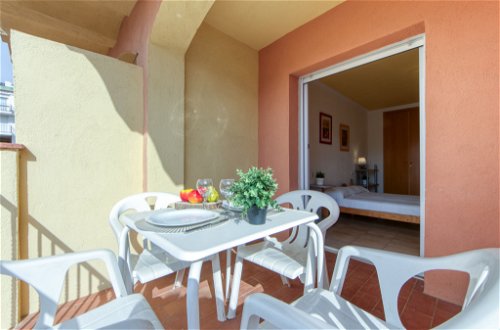 Photo 17 - Appartement de 2 chambres à Castelló d'Empúries avec terrasse et vues à la mer