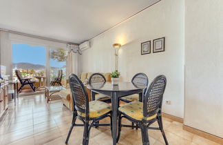 Photo 2 - 2 bedroom Apartment in Castelló d'Empúries with terrace and sea view