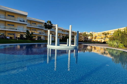 Photo 20 - Appartement de 2 chambres à Albufeira avec piscine et vues à la mer