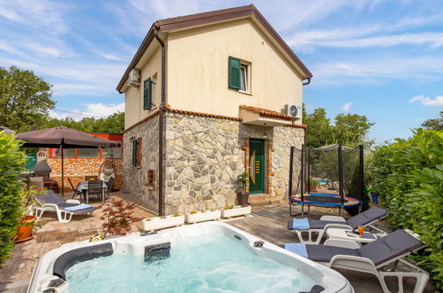 Foto 54 - Casa con 2 camere da letto a Dobrinj con piscina privata e giardino