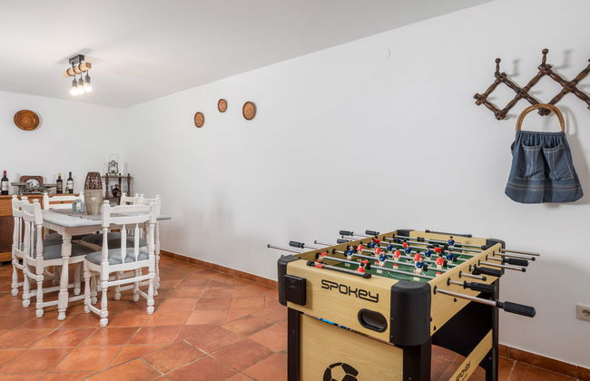 Casa de 3 quartos em Dobrinj com piscina privada e jardim - Foto 44