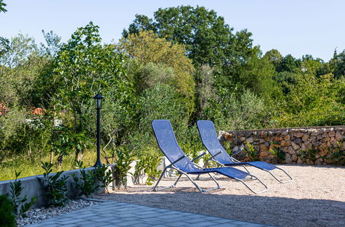 Photo 10 - Maison de 2 chambres à Dobrinj avec piscine privée et vues à la mer