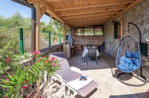 Foto 4 - Casa de 2 quartos em Dobrinj com piscina privada e jardim