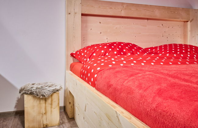 Apartamento de 1 quarto em Mladé Buky com piscina e jardim - Foto 8
