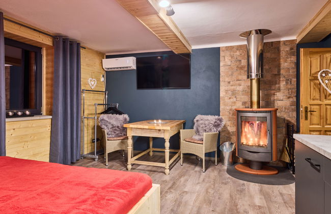 Apartamento de 1 quarto em Mladé Buky com piscina e jardim - Foto 7