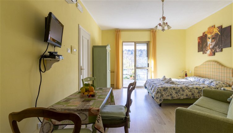 Photo 1 - Apartment in Diano Castello with terrace and sea view