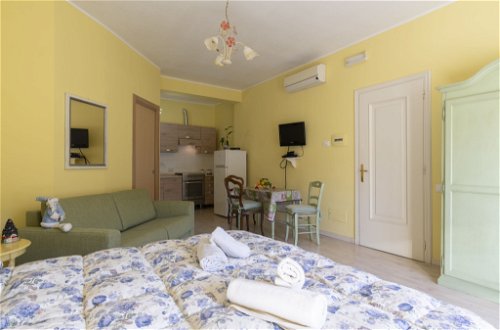 Foto 3 - Apartamento en Diano Castello con terraza y vistas al mar