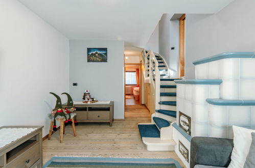 Foto 10 - Appartamento con 3 camere da letto a Canazei con vista sulle montagne