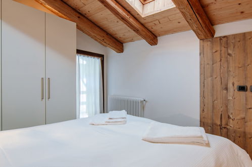 Foto 28 - Appartamento con 3 camere da letto a Canazei con vista sulle montagne