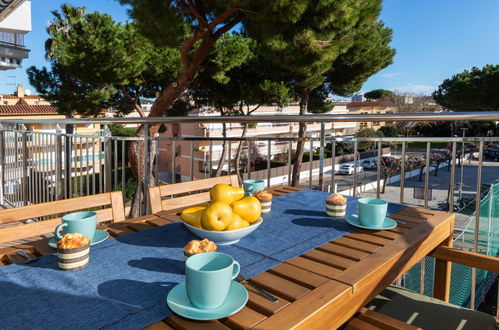 Foto 20 - Appartamento con 2 camere da letto a Castell-Platja d'Aro con piscina e vista mare