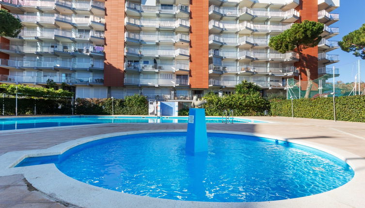 Foto 1 - Appartamento con 2 camere da letto a Castell-Platja d'Aro con piscina e vista mare