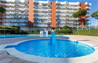 Foto 1 - Appartamento con 2 camere da letto a Castell-Platja d'Aro con piscina e vista mare