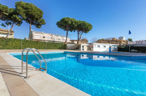 Foto 26 - Appartamento con 2 camere da letto a Castell-Platja d'Aro con piscina e giardino