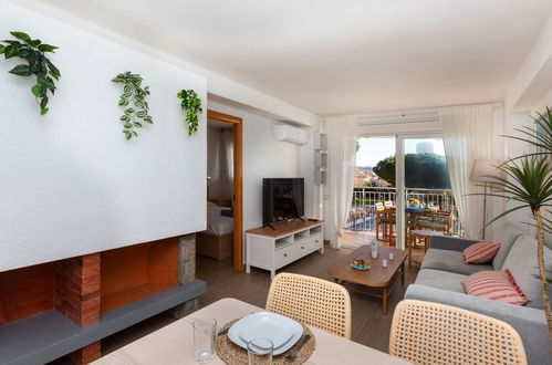 Photo 8 - 2 bedroom Apartment in Castell-Platja d'Aro with swimming pool and garden