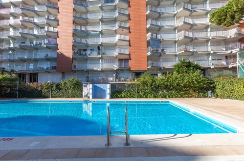 Foto 23 - Appartamento con 2 camere da letto a Castell-Platja d'Aro con piscina e vista mare