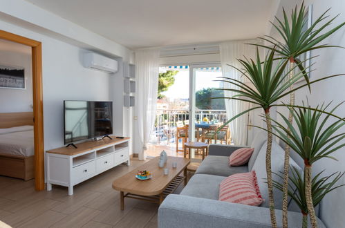 Photo 3 - Appartement de 2 chambres à Castell-Platja d'Aro avec piscine et jardin