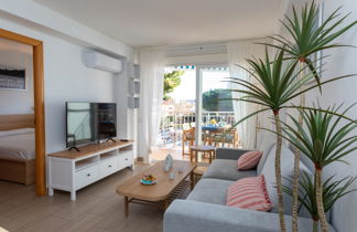 Foto 3 - Apartamento de 2 quartos em Castell-Platja d'Aro com piscina e vistas do mar
